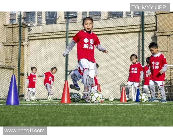 东平桥足球场周边活动丰富让我们一起享受足球的乐趣与激情 东平桥足球场周边活动丰富让我们一起享受足球的乐趣与激情