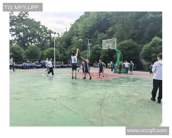 打篮球的身高优势与技巧分析如何提升你的篮球水平 打篮球的身高优势与技巧分析如何提升你的篮球水平